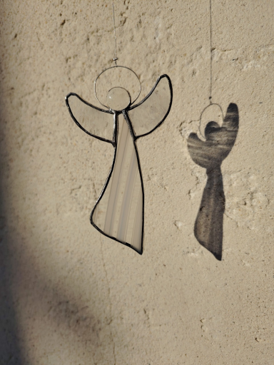 Angelot blanc/translucide 12x8 cm